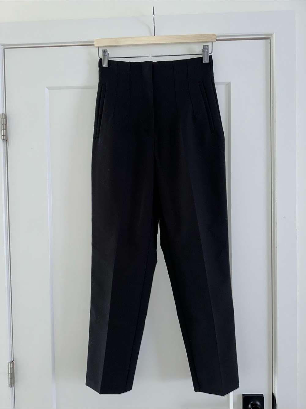 NWOT Zara High-Waisted Black Tapered Ankle Pants - Size Small